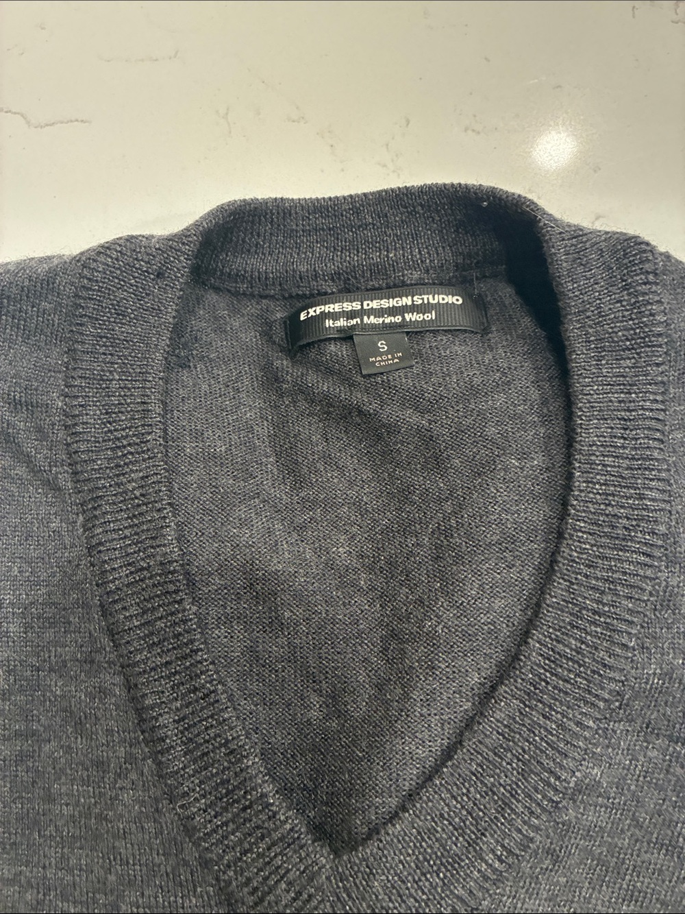 Express Italian Merino Wool V-Neck Sweater in Charcoal